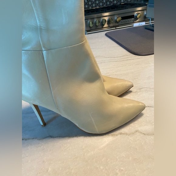 New Schutz Mikki Up Leather Boot in Oyster Size 7 - Picture 13 of 13